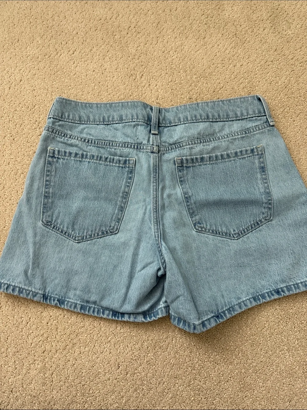 Hollister Low Rise Baggy Short with floral waistband to fold over